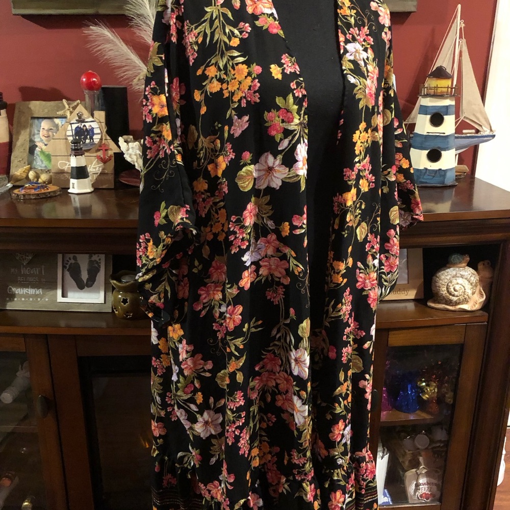 Black Floral Kimono Robe with Pink & Yellow Blooms - Picture 6 of 15